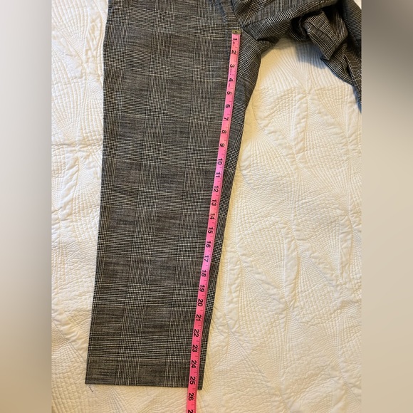 Aritzia | Wilfred | Tie-Front Check Pant — Black/Off White Plaid | Size 6 - Picture 14 of 14